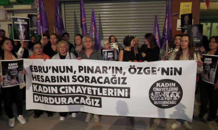 Kadın Cinayetlerini Durduracağız Platformu İzmir Barosu önünde 3 cinayete tepki verdi - Son Dakika Bilgileri