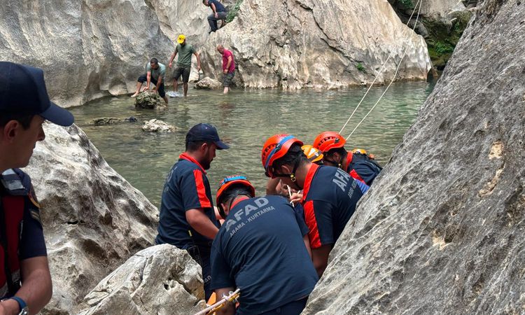 A 14-year-old boy trapped in a cave in Kahramanmaraş was rescued - Breaking News