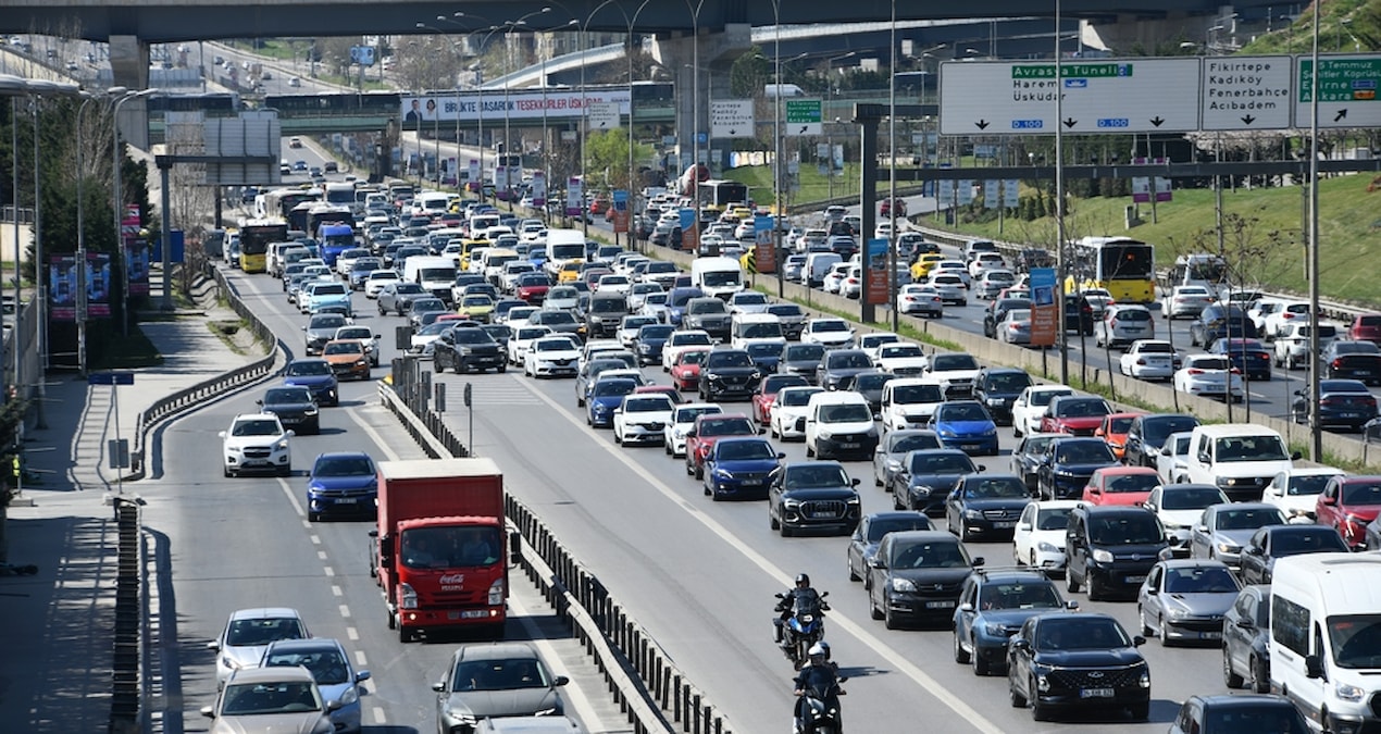 Gündemden Son Bilgiler: Kaldırımdan giden motora 5 bin lira ceza - Son Dakika | İşte Tüm Ayrıntılar