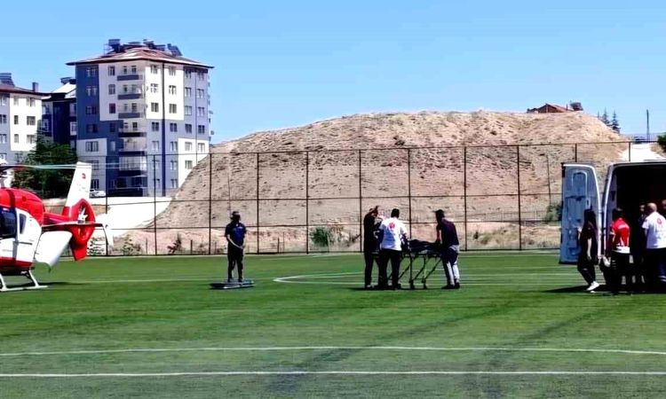 Ayrıntılar Netleşti: Kalp krizi geçiren şahıs ambulans helikopterle hastaneye sevk edildi - Haberleri