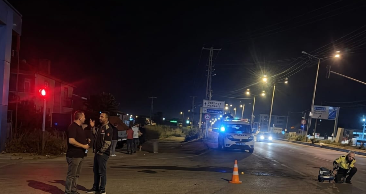 Ayrıntılar Netleşti: Kamyonete çarpan motosikletin ehliyetsiz sürücüsü yaşamını yitirdi - En Son Haber - Son D