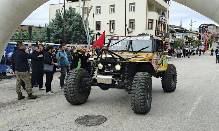 Kandıra'daki Kocaeli Extreme Yarışı'nda 16 takım zorlu parkurda start aldı - Son Dakika Bilgileri