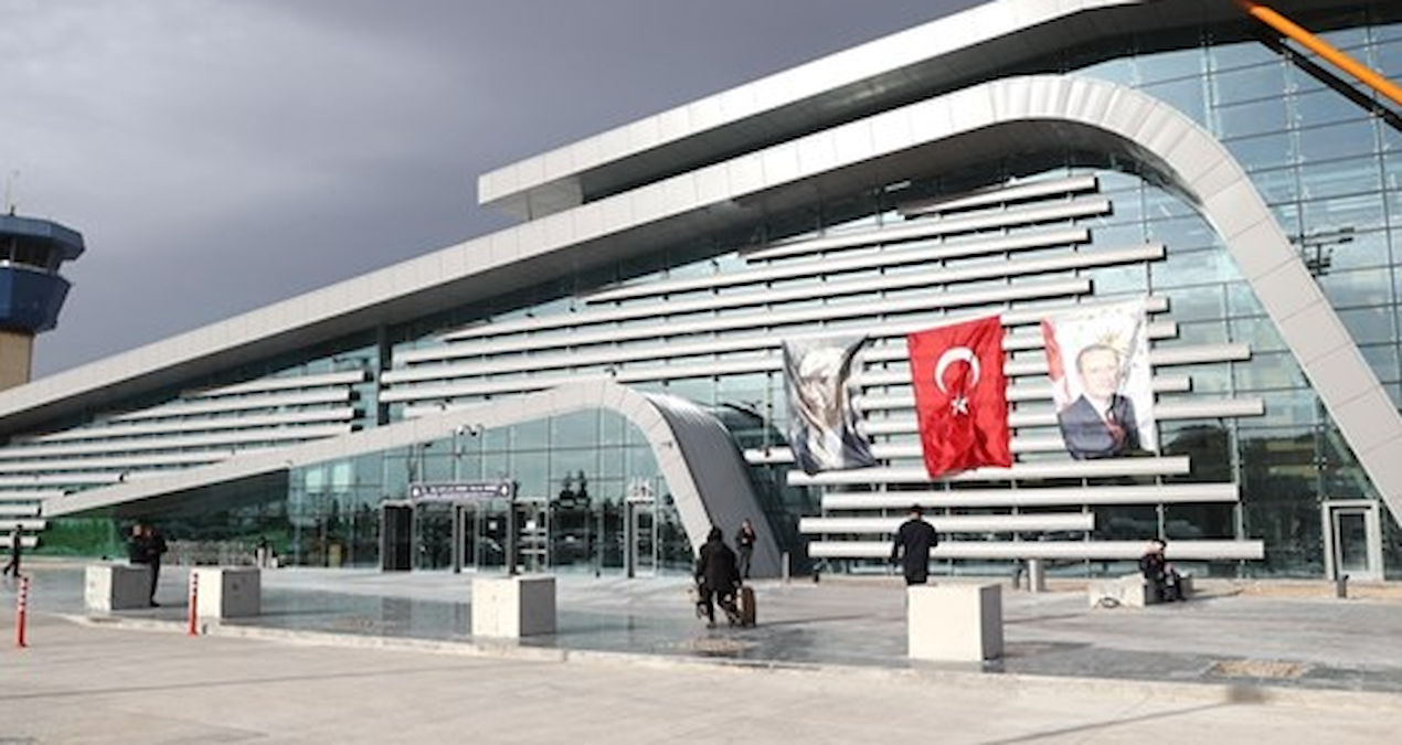 Kapadokya Havalimanı’nda vurgun gözler önüne serildi: Güvenlik görevlisi hakkında tutuklama kararı verildi - E