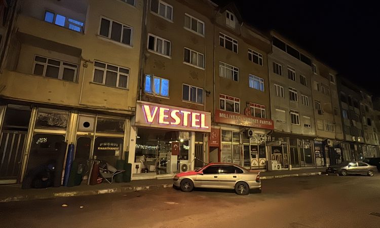 Gündemden Son Bilgiler: Karabük'te bir kişi imam nikahlı yaşadığı kadını öldürdüğü iddiasıyla gözaltı işlemi u