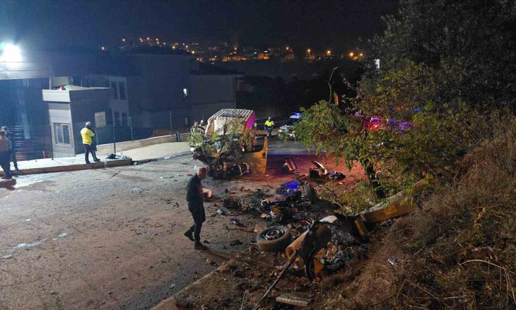Karabük'te tekstil işçilerini taşıyan servis direğe çarptı, 3'ü ağır 6 yaralı ve Merak Edilenler