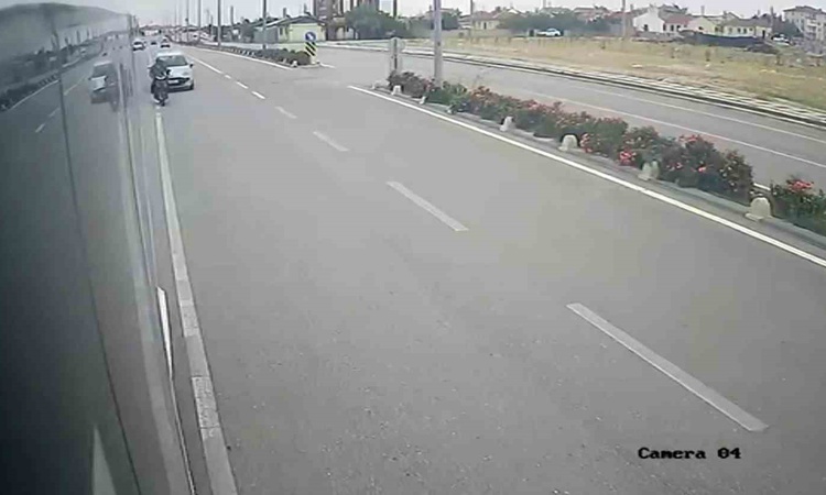 Karaman'da otomobilin çarptığı elektrikli bisiklet sürücüsü servisin altına gerileme kaydetti: Gelişmeler Taki