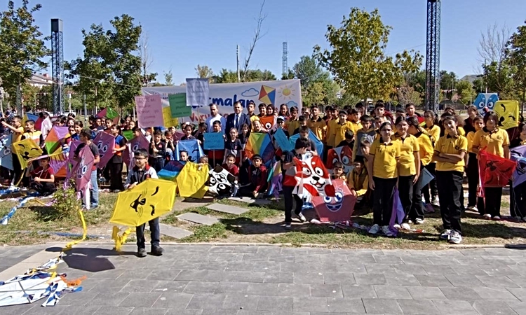 Kars'ta uçurtmalar Gazze’deki çocuklar için gökyüzüne bırakıldı | İşte Tüm Ayrıntılar