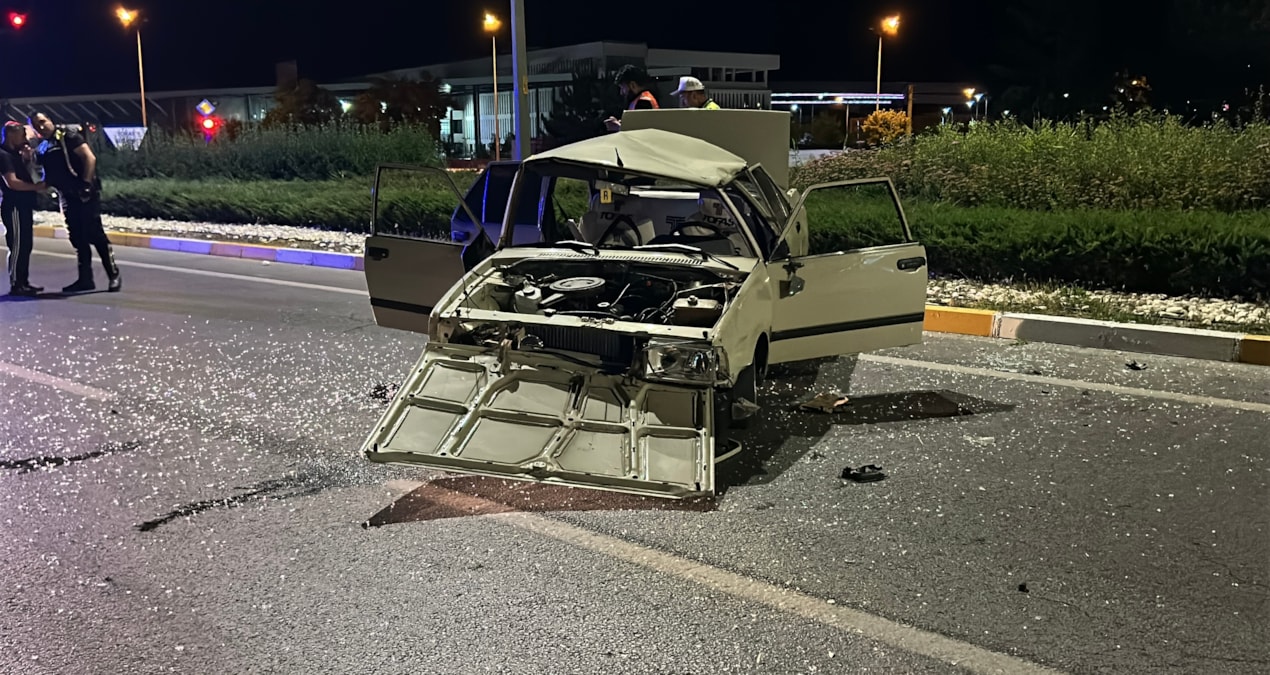 The car dived into the opposite lane and rolled over; 3 injured, 1 seriously - Latest News