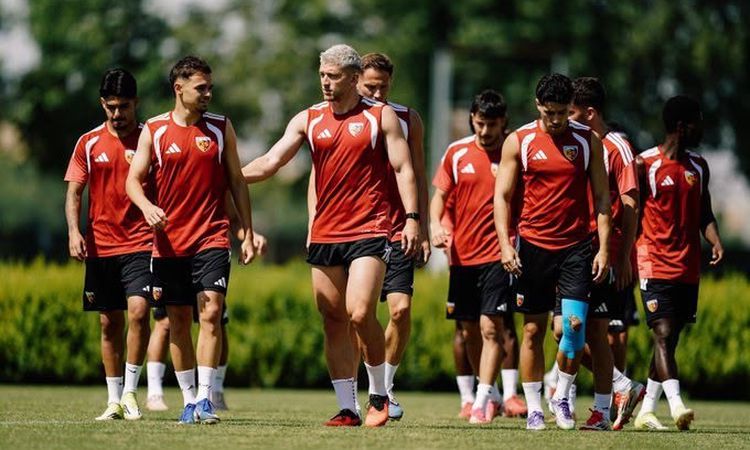 Gündemden Son Bilgiler: Kayserispor, Vanspor Maçı Hazırlıklarını Tamamladı - Haberleri | İşte Tüm Ayrıntılar