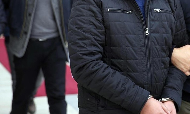 Kendilerini MİT görevlisi olarak tanıtıp dolandırıcılık yapan 7 şüpheli yakalandı: Gelişmeler Takip Ediliyor