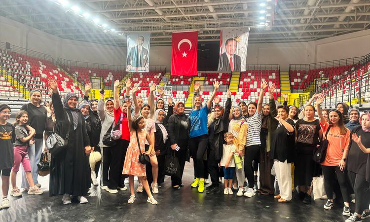 Gündemden Son Bilgiler: Kırıkkale'de 500 Kadın Sporla Buluştu - Son Dakika Haberleri