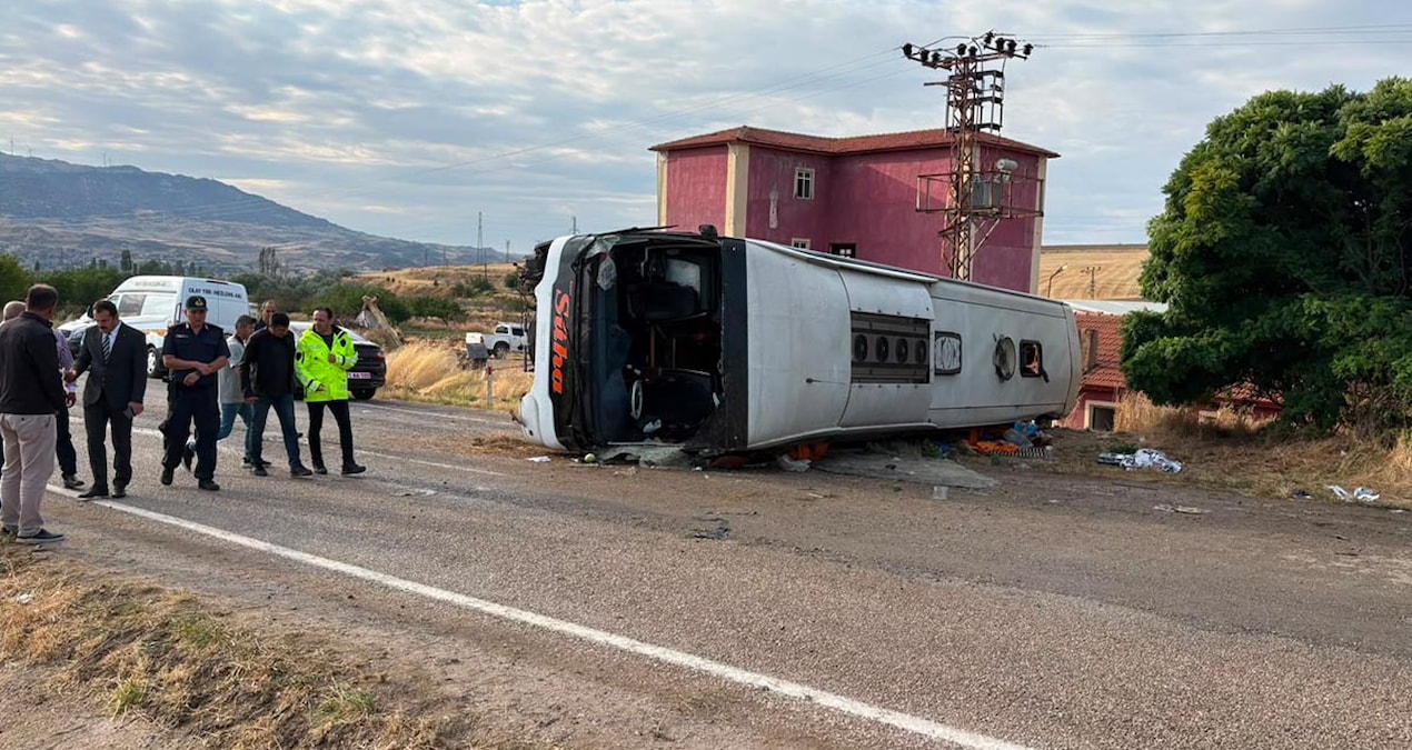 Passenger bus overturned on Kırıkkale - Ankara highway: 1 dead, 40 injured - Last Minute
