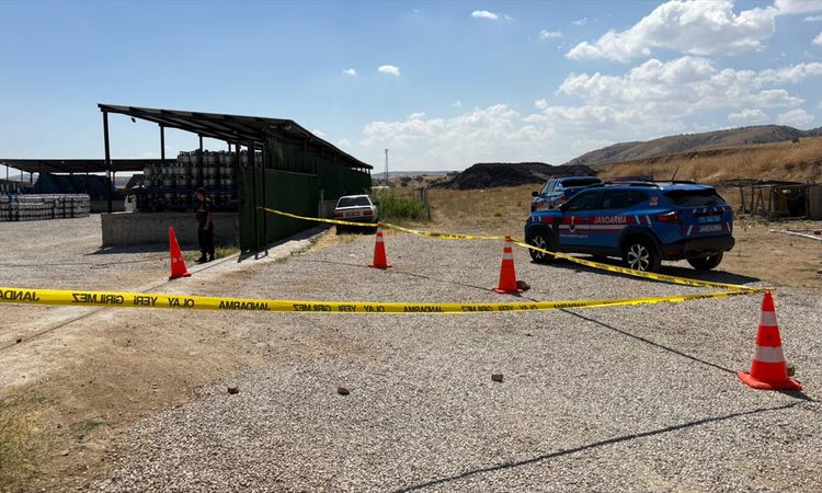 Kırıkkale'de silahlı kavga: 1 yaralı, şüpheli gözaltında - Son Dakika Bilgileri