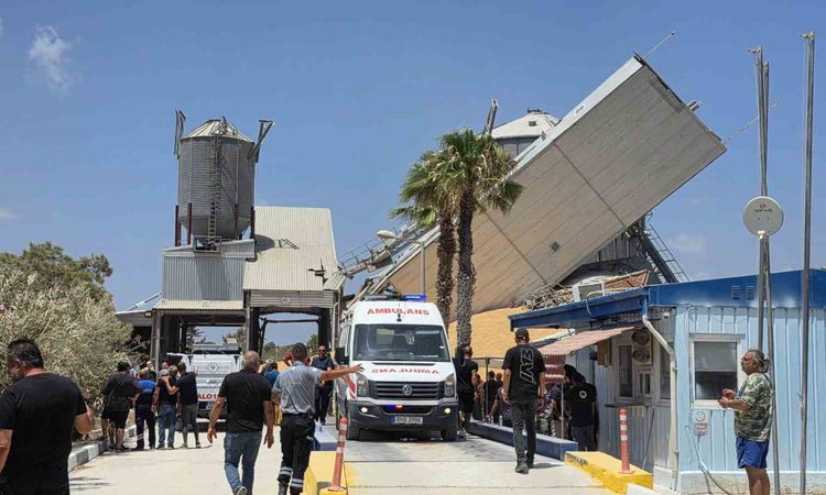Kritik Açıklama: KKTC'de buğday silosu çöktü: Bir kişi göçük altında - Son Dakika Haberleri ve Merak Edilenler
