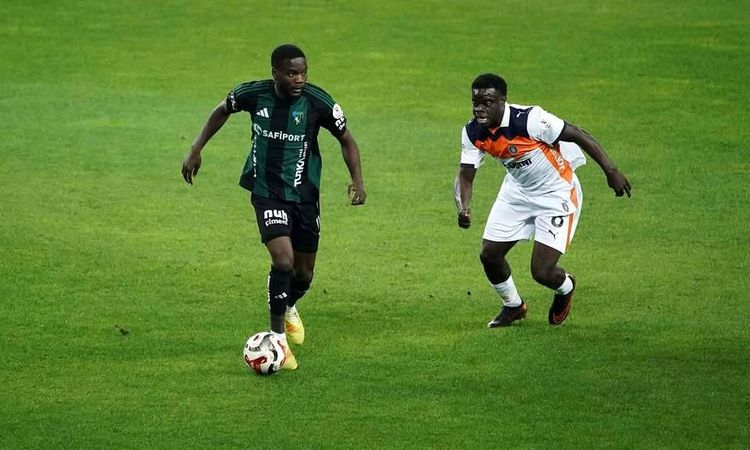 Gündemden Son Bilgiler: Kocaelispor, Show ile 3 yıllık sözleşme imzaladı - Son Dakika - Son Dakika Bilgileri