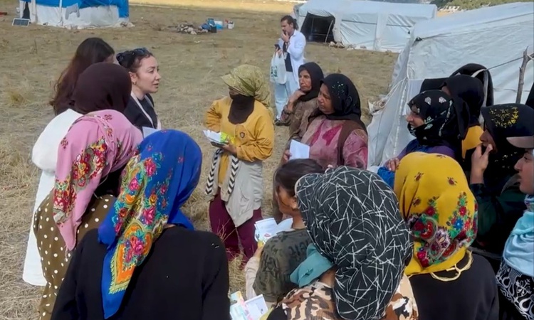 Konya Derebucak'ta mevsimlik tarım işçilerine sağlık taraması yapıldı ve Merak Edilenler