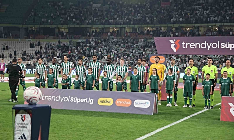 Konyaspor 7 maçlık mağlubiyet serisini bitirdi
