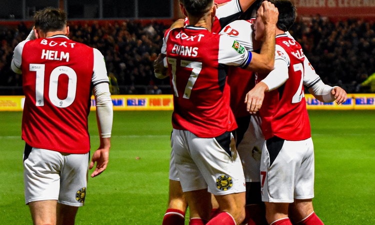 Kritik Açıklama: 4'üncü lig ekibi Fleetwood Town, Arsenal'i penaltılarla eleyip çeyrek finale artış grafiği çi