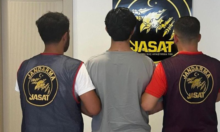 Kritik Açıklama: Adana'da 17 farklı suçtan aranan, 20 yıl 3 ay hapis cezası bulunan firari yakalandı | İşte Tü