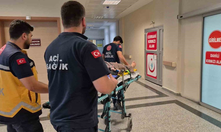 Kritik Açıklama: Adıyaman'da kontrolden çıkan üç tekerlekli motosiklet devrildi, 2 kişi yaralandı | İşte Tüm A