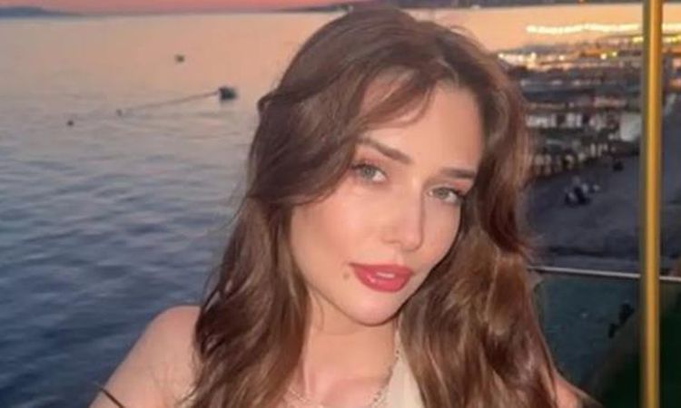 Kritik Açıklama: Afra Karagöz kimdir? Altı Üstü İstanbul'un Duru'su Afra Karagöz kaç yaşında, nereli?