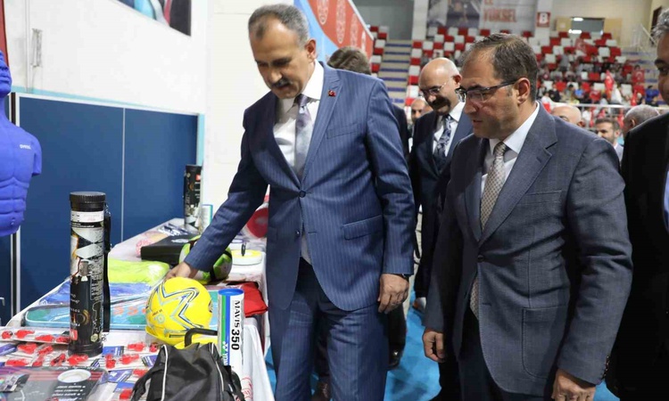 Kritik Açıklama: Ağrı'da AGAH Projesi kapsamında 171 okula 15 milyon liralık spor malzemesi verildi | İşte Tüm
