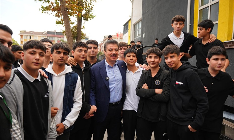 Kritik Açıklama: AK Parti İstanbul milletvekilleri Ataşehir, Bahçelievler ve Sarıyer'de halkla buluştu: Gelişm