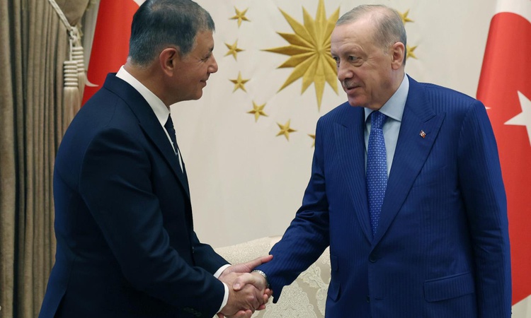 Kritik Açıklama: AK Parti tarihinde bir ilk! Cemil Tugay, çarşamba günü transfer olacak iddiası