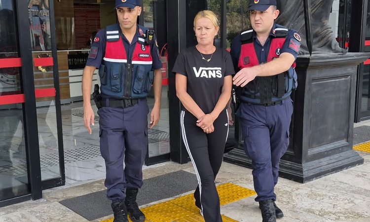 Kritik Açıklama: Alanya'da otel tatili faciayla bitti! Merdivende ittiği eşi öldü, Polonyalı kadın hakkında tu