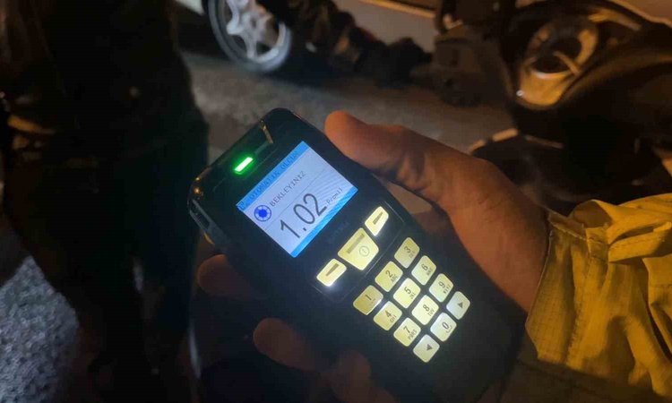Kritik Açıklama: Alkollü motosiklet sürücüsüne 235 bin lira ceza, ehliyeti de iptal oldu: Gelişmeler Takip Edi