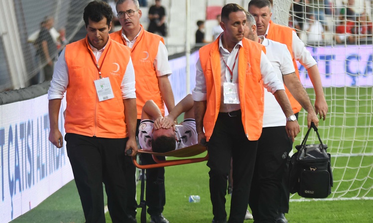 Kritik Açıklama: Altay'da 21 yaşındaki İbrahim Kıravi çapraz bağ kopması nedeniyle sezonu kapattı ve Merak Edi