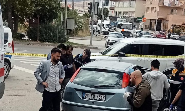 Kritik Açıklama: Ankara Çubuk'ta park halindeki otomobilde 2 kişi ölü bulundu - Son Dakika Bilgileri