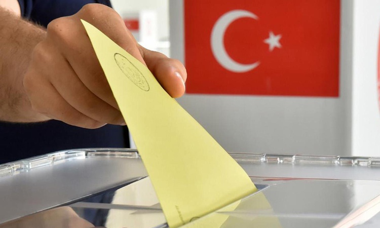 Kritik Açıklama: Ankara kulislerini hareketlendirecek iddia! Erken seçim için tarih verdi