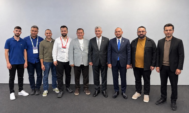 Kritik Açıklama: ANKARALI REKLAMCILAR 150 KİŞİLİK HEYETLE SIGN İSTANBUL'DA: Gelişmeler Takip Ediliyor