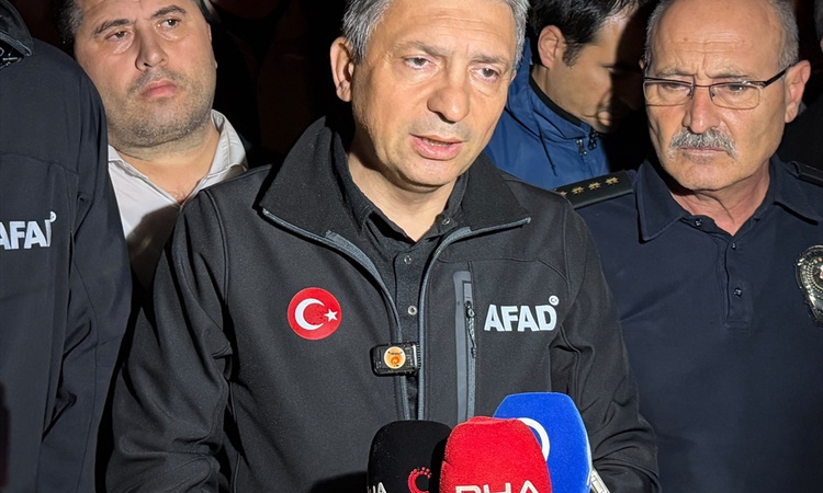 Kritik Açıklama: Antalya Kepez'de hortumun parçaladığı konteynerlerde 4 işçi öldü, 1 işçi yaralandı