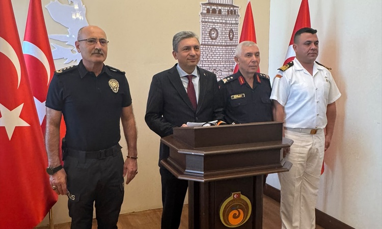 Kritik Açıklama: Antalya Valisi Şahin eylül asayiş bilançosunu tüm detaylarıyla paylaştı, trafikte 8 kişi öldü