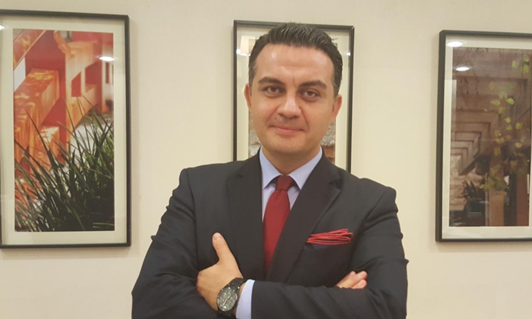 Kritik Açıklama: Antibiyotik direncine karşı yeni yaklaşım! Bilimsel veri klinik karara nasıl dönüşmeli? ve Me