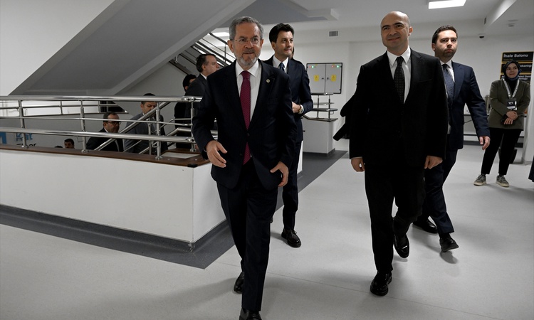 Kritik Açıklama: AÜ TEKMER toplantısında Rektör Ünüvar 8. sıraya yükselişi ve hedefleri anlattı - Son Dakika B