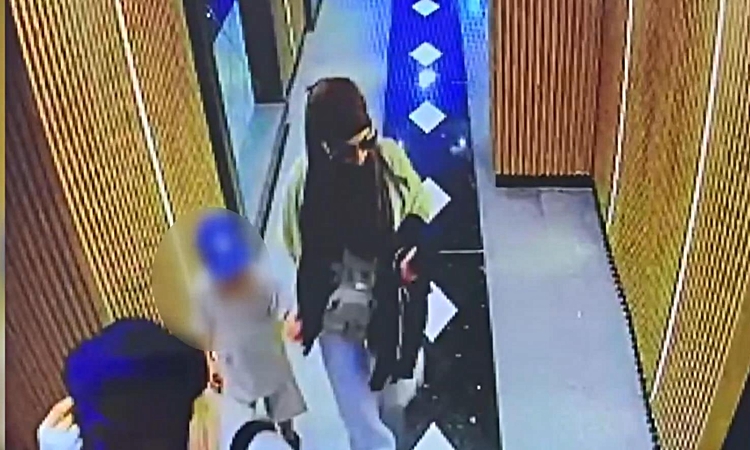 Kritik Açıklama: Avcılar'da siteye giren 3 kadın, daire kapısını levye ile açtı; kamera kaydetti | İşte Tüm Ay