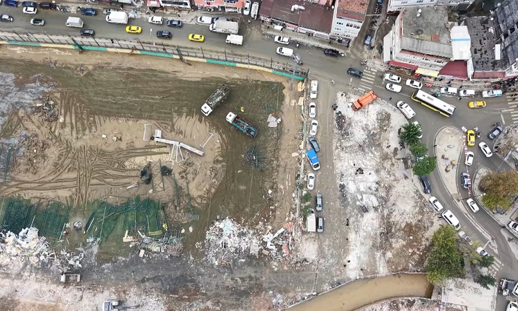 Kritik Açıklama: Ayazağa'daki selde 6 kişi yaşamını yitirdi, kayıp 1 kişi aranıyor: Gelişmeler Takip Ediliyor