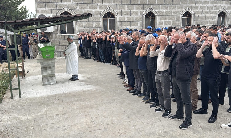 Kritik Açıklama: Bartın Amasra'daki kazada yaşamını yitiren 3 aylık bebek Karabük'te defnedildi - Son Dakika B
