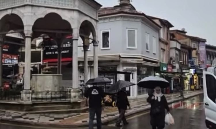 Kritik Açıklama: Bartın'da sağanak: Yollar su altında - Son Dakika Bilgileri