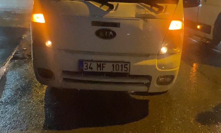 Kritik Açıklama: Başakşehir'de kamyonet sürücüsü İETT otobüsünün önünü dakikalarca kapattı ve Merak Edilenler