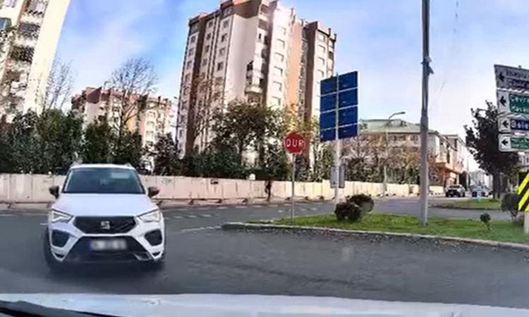 Kritik Açıklama: Başakşehir'de ters yönde dönüşte ısrar eden sürücüye 11 bin lira ceza verildi | İşte Tüm Ayrı