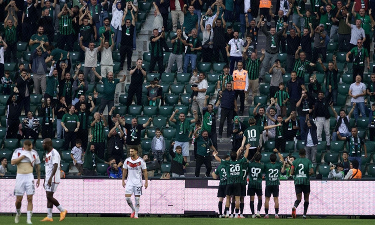 Kritik Açıklama: Berkan Kutlu yine çok uzaklardan attı, Kocaelispor 3 puana uzandı