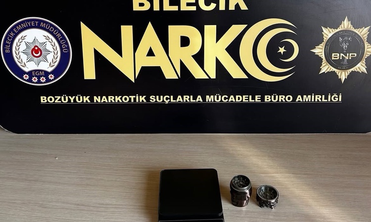 Kritik Açıklama: Bilecik Bozüyük'te tutuklu şahsın telefon incelemesinde 3 suç ortağı yakalandı - Son Dakika B