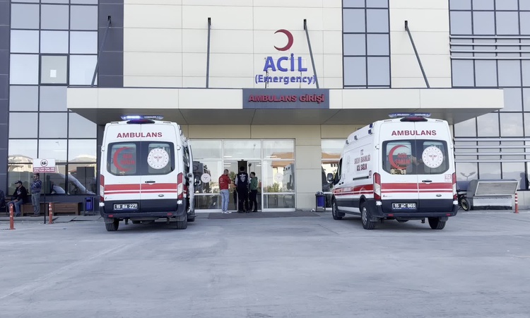 Kritik Açıklama: Burdur'da KYK yurdundaki rahatsızlanma sonrası 52 kişi hastaneye başvurdu ve Merak Edilenler