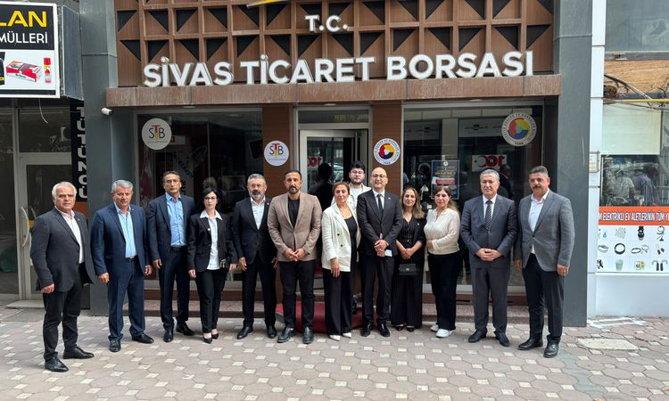 Kritik Açıklama: CHP Genel Başkan Yardımcıları Demirci ve Bilek, Sivas'ta bir dizi ziyarette bulundu ve Merak