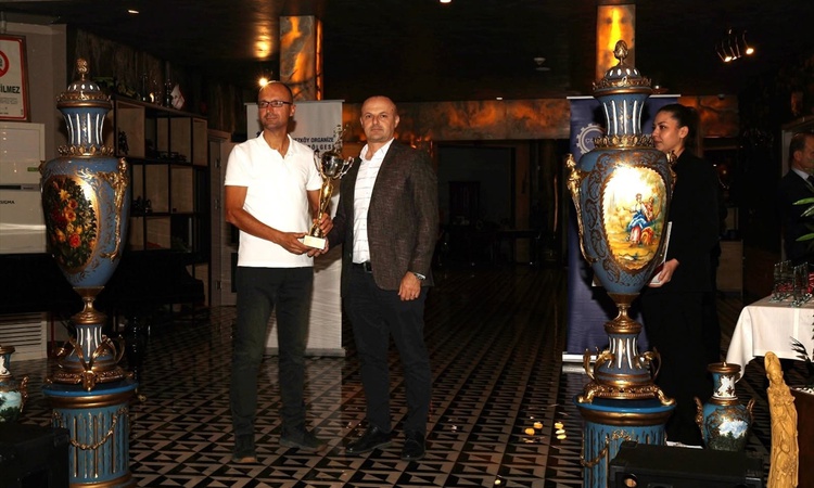 Kritik Açıklama: ÇOSB'de 18. futbol, 16. tenis turnuvası ödül töreniyle sona erdi ve Merak Edilenler