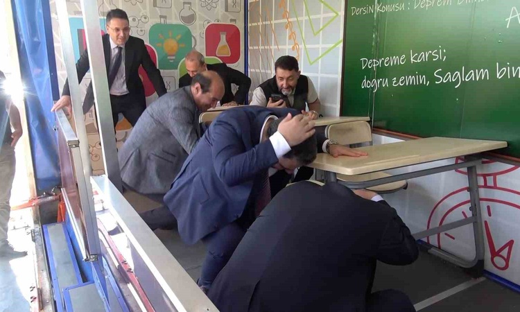 Kritik Açıklama: Diyarbakır'da deprem tatbikatından 25 dakika sonra 5,4'lük deprem oldu | İşte Tüm Ayrıntılar